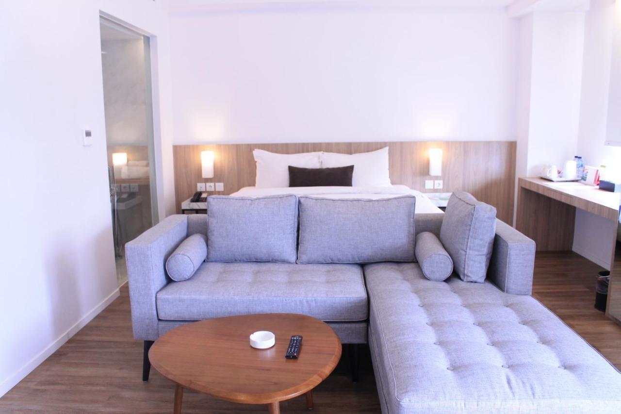 Zuri Express Lippo Hotel 3*